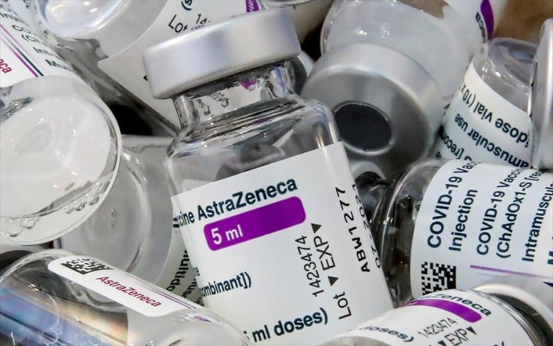 Ο ΕΜΑ λύνει σήμερα το γρίφο για το εμβόλιο της ΑstraZeneca