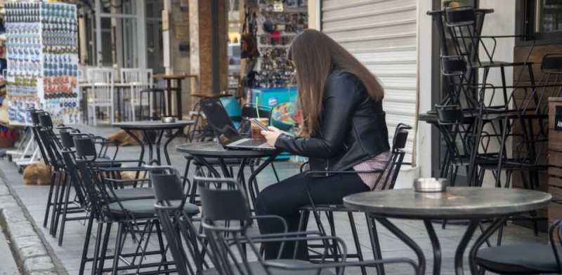 Σύσκεψη σήμερα υπό τον πρωθυπουργό για την εστίαση