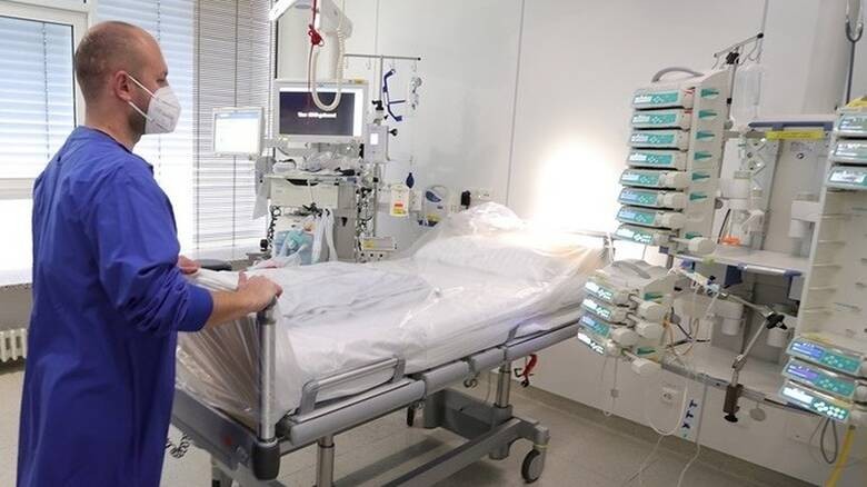 Ν. Τζανάκης: Εως και 20.000 τα κρούσματα κορωνοϊού στην Ελλάδα