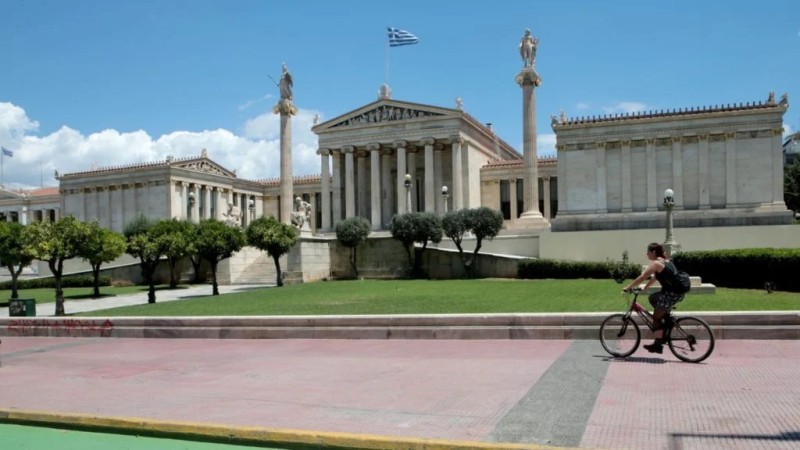 Υπογειοποίηση Παν/μιου και πεζοδρόμηση έως το Μουσείο!