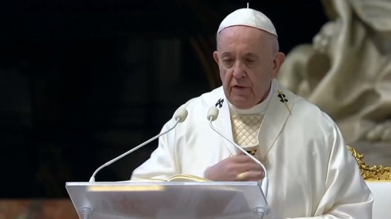 Πάπας Φραγκίσκος: Ζητεί προσευχή ένα μήνα για να φύγει ο κορονοϊός