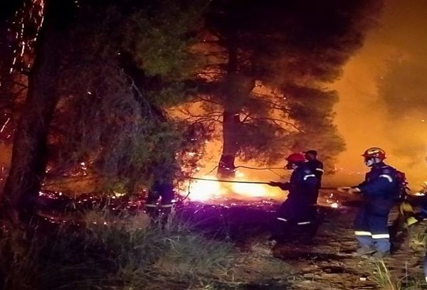 Υπό έλεγχο η πυρκαγιά σε Παπαγιαννέϊκα και Καλκάνι