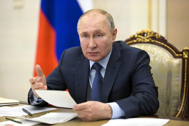 Ο Πούτιν στηρίζει Λουκασένκο για την υπόθεση της 
