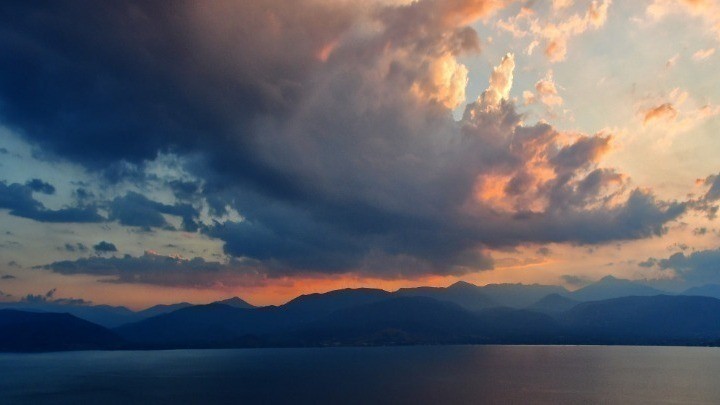 Νεφώσεις και αυξημένη συγκέντρωση σκόνης