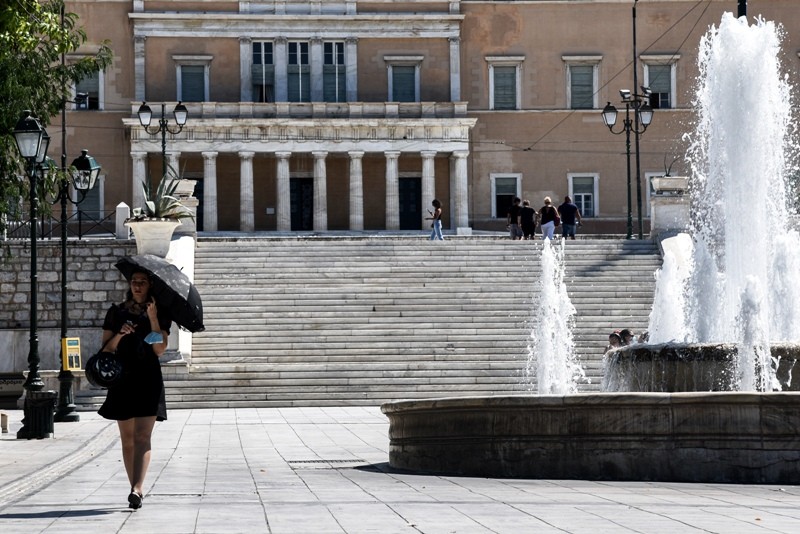 Καύσωνας: Έφθασε τους 42 βαθμούς η θερμοκρασία 