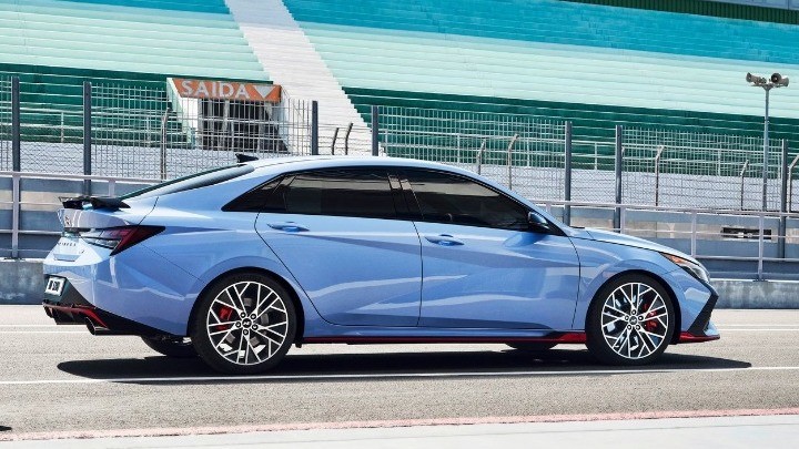 Το νέο Hyundai Elantra N αποδίδει 280 ίππους