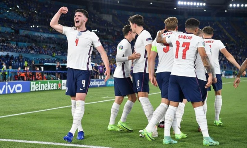 Η Αγγλία συνέτριψε την Ουκρανία με 4-0 και πέρασε στους “4” του Euro 2020