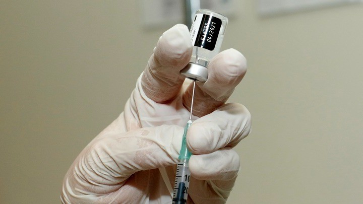 Ανοίγει η πλατφόρμα για εμβολιασμό παιδιών άνω των 12