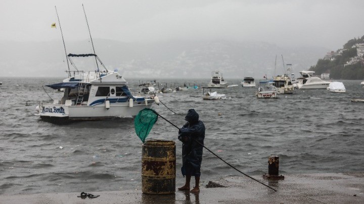 ΗΠΑ: Ξανάγινε κυκλώνας η Έλσα καθώς πλησιάζει τη Φλόριντα