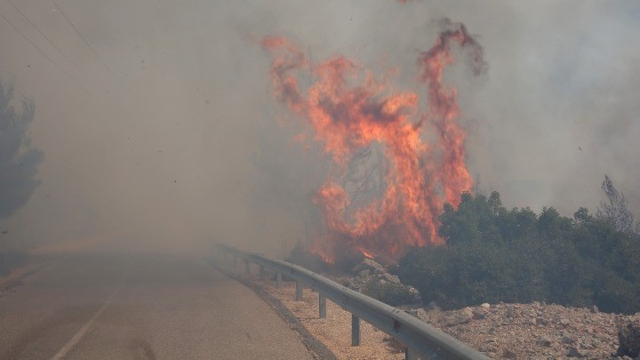 Εφιάλτης! 4η ημέρα η πυρκαγιά στα Βίλια