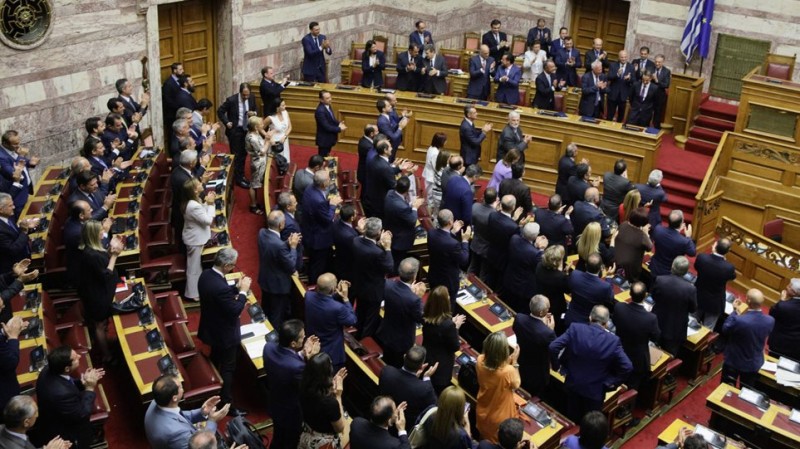 Στη Βουλή έκτακτα μέτρα για τις πυρόπληκτες περιοχές