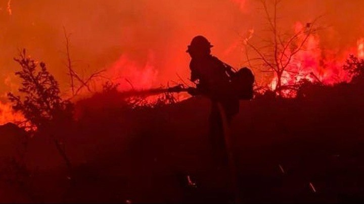 ΗΠΑ: Στο έλεος καταστροφικών πυρκαγιών η Καλιφόρνια