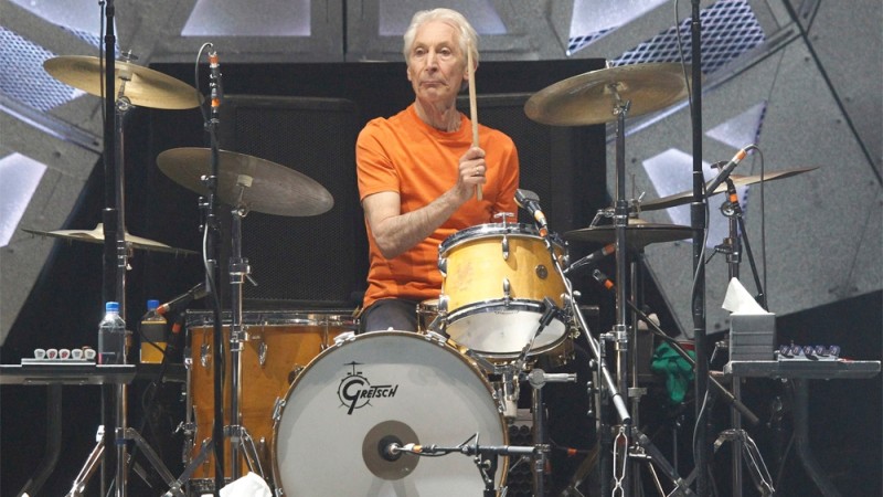 Απεβίωσε ο Charlie Watts, o εμβληματικός ντράμερ των Rolling Stones