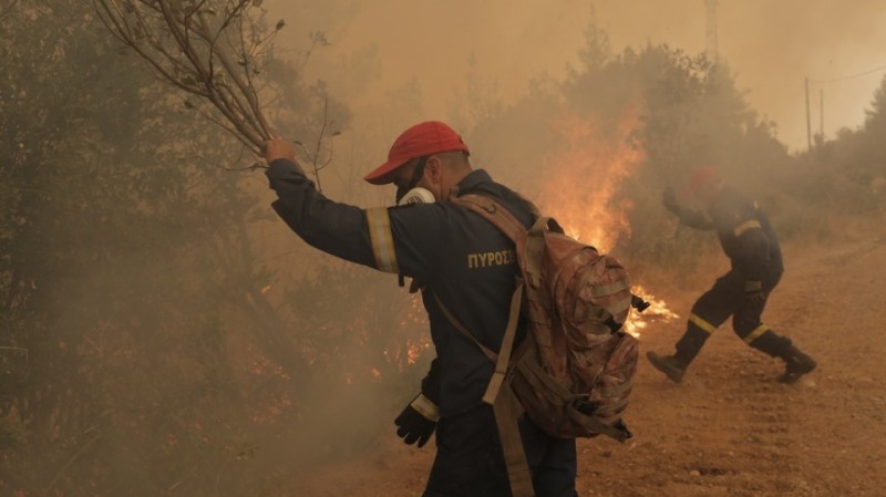 Εκκενώνονται οικισμοί σε Γορτυνία και Τρίπολη λόγω αναζωπύρωσης