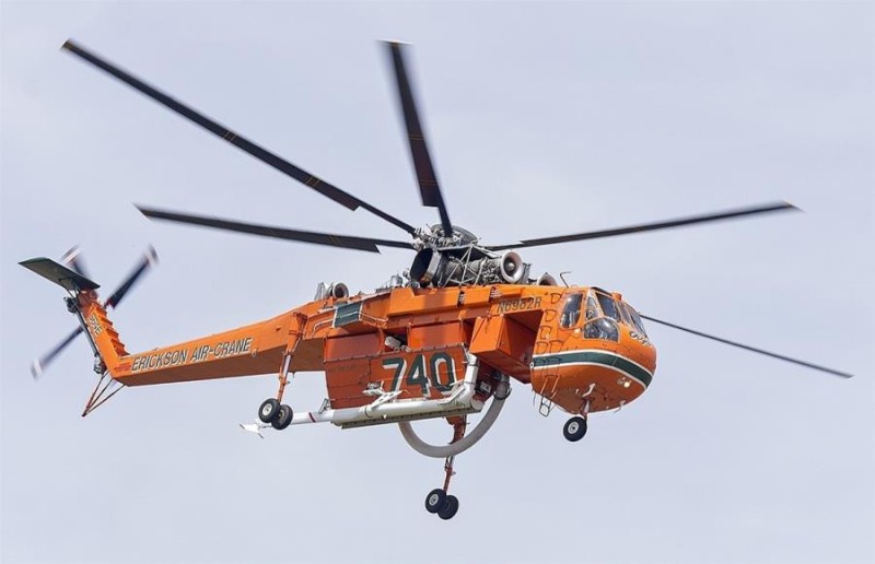 Μυτιληναίος: Διέθεσε τέσσερα ελικόπτερα για την κατάσβεση των πυρκαγιών