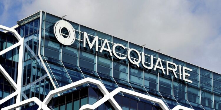 Η Macquarie, η κυβέρνηση και οι... local partners!