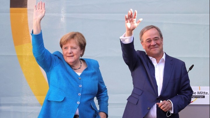 ΕΚΛΟΓΕΣ: Στην τελευταία προεκλογική συγκέντρωση η Μέρκελ κάλεσε τους Γερμανούς να ψηφίσουν  Λάσετ