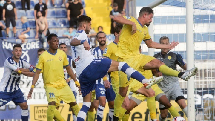 Ο Παναιτωλικός έφυγε νικητής με 2-1 από το Περιστέρι