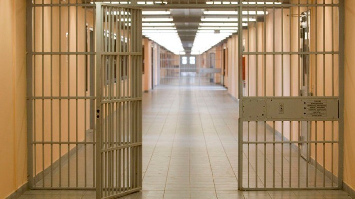 Τρεις κρατούμενοι διασωληνωμένοι μετά από συμπλοκές στις φυλακές Αλικαρνασσού