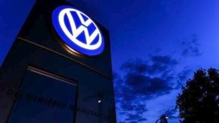 Volkswagen: Εξετάζει την περικοπή 30.000 θέσεων εργασίας