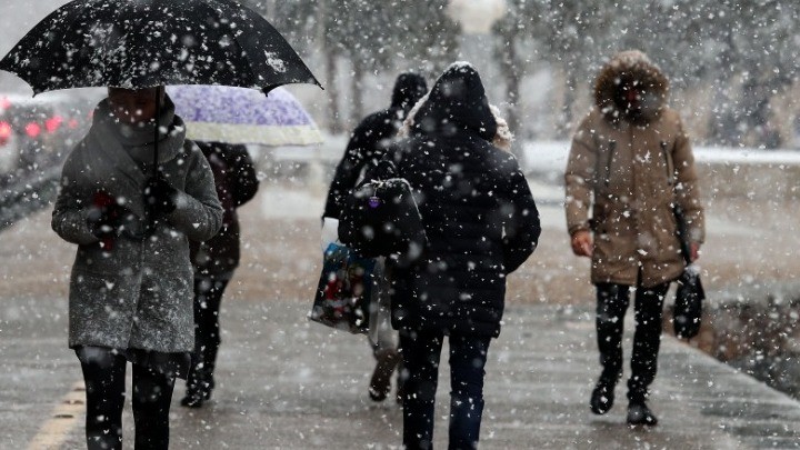 Ερχονται χιόνια στην Αττική