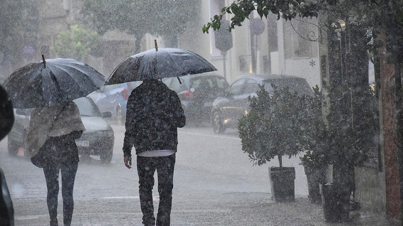 Ισχυρές βροχές και καταιγίδες προβλέπει η ΕΜΥ