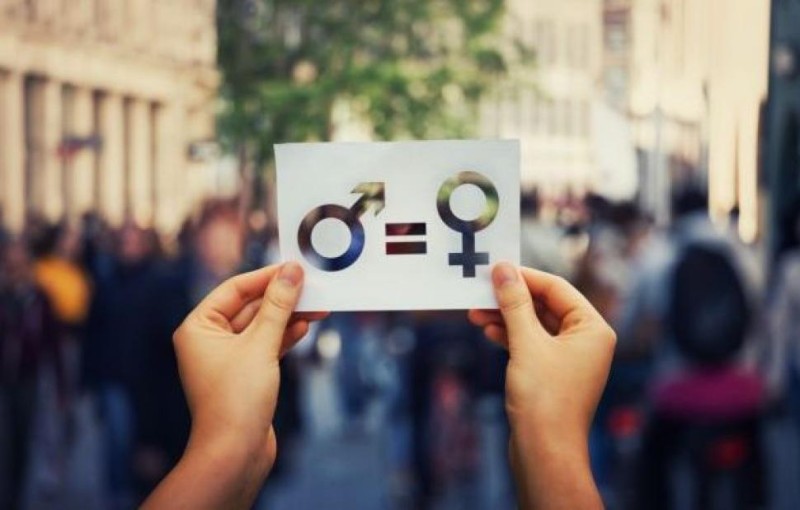 Η Ελλάδα στις 12 χώρες παγκοσμίως με νομική ισότητα ανδρών – γυναικών