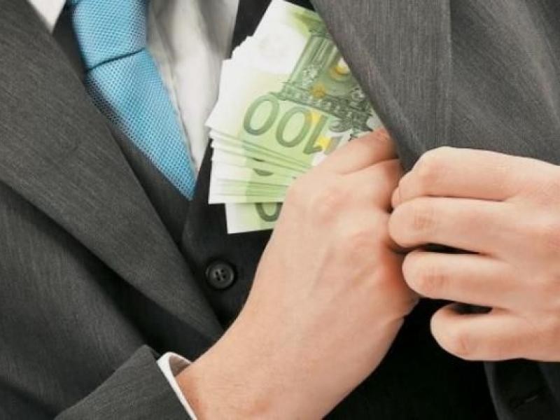 Ο «λαδιάρης» – «αρπακτικό» ή «χαφιές» του τραπεζικού συστήματος, τον οποίο η πιάτσα αποκαλούσε ως «ο MR 50.000 ευρώ»!