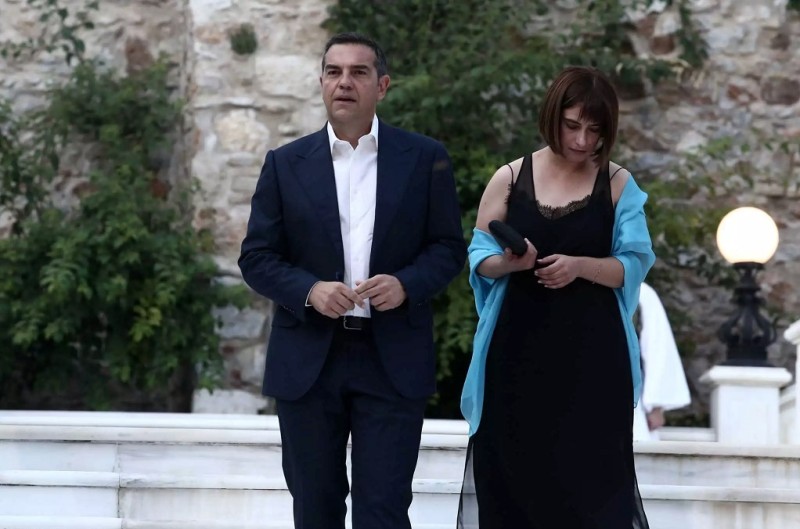 Πλεύρης κατά Τσίπρα: Πήγε στο προεδρικό με covid, χωρίς μάσκα – Τι απαντά ο ΣΥΡΙΖΑ