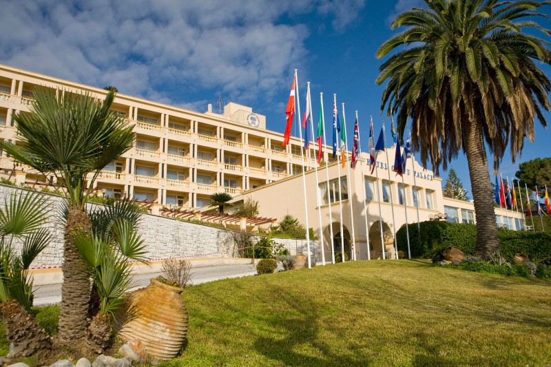 Αποκτά το εμβληματικό ξενοδοχείο Corfu Palace (όπου στεγάζεται και το καζίνο) στην πόλη της Κέρκυρας ο Ολλανδός του Ελλάκτωρα