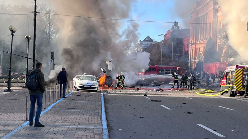 Πόλεμος στην Ουκρανία: Ισχυρές εκρήξεις στο Κίεβο, 8 νεκροί - Άρχισαν τα αντίποινα Πούτιν