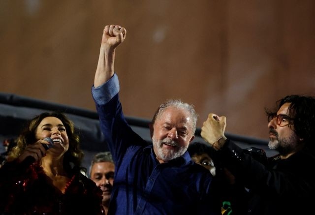 Βραζιλία-εκλογές: Οριακή αλλά ιστορική νίκη του Λούλα με 50,84% – «Σιωπή» από Μπολσονάρου