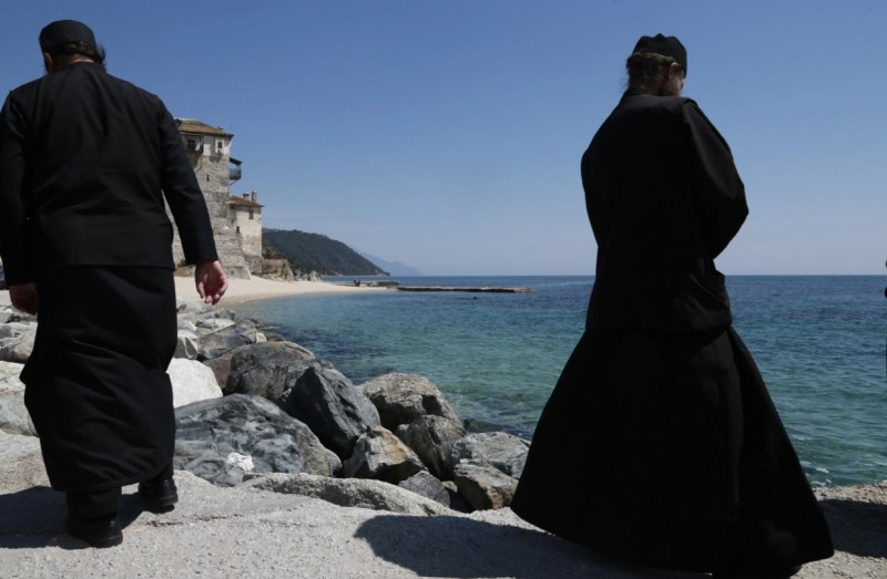 Η αρχή για το ξέπλυμα της Κύπρου ζητεί στοιχεία για τη δράση 2 μοναχών του Αγίου Όρους, γνωστής Μονής