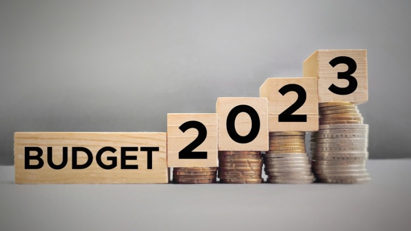Προσχέδιο προϋπολογισμού 2023: Ανάπτυξη 2,1%, πληθωρισμός 3% – «Μαξιλάρι» 1 δισ. για ενέργεια