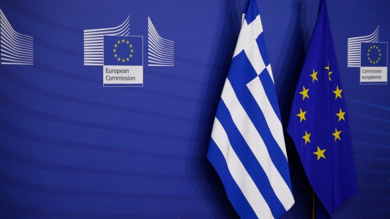 Κομισιόν: Ανάπτυξη 6%, πληθωρισμός 10% στην Ελλάδα το 2022