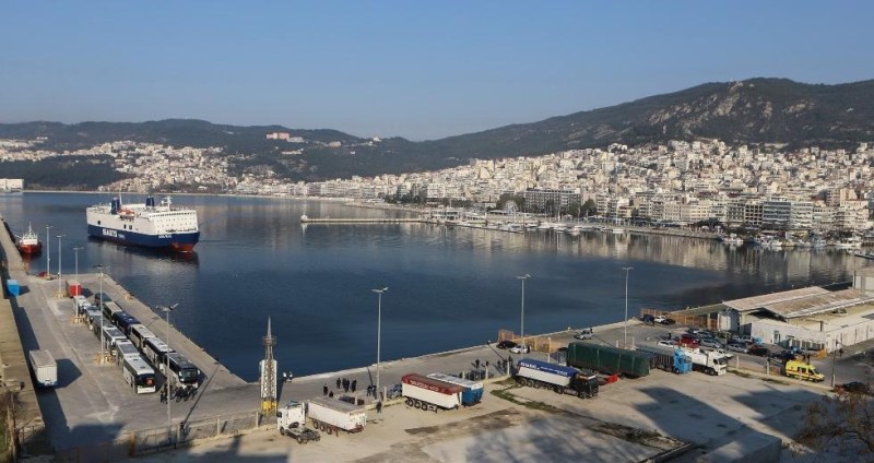 Θα φάνε και τα …πόμολα; Ένα λιμάνι, κάπου στη Βόρεια Ελλάδα, η «ισχυρή» κυρία «διευθύνουσα» και μια ιδιωτικοποίηση που έκλεισε με χίλια ζόρια!