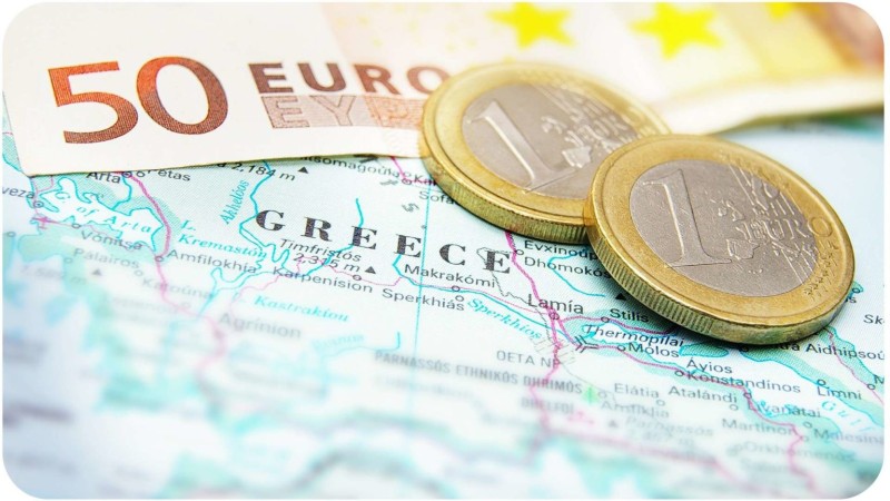 «Γκάζια» για την ελληνική οικονομία φέτος, «φρένο» προβλέπεται το 2023