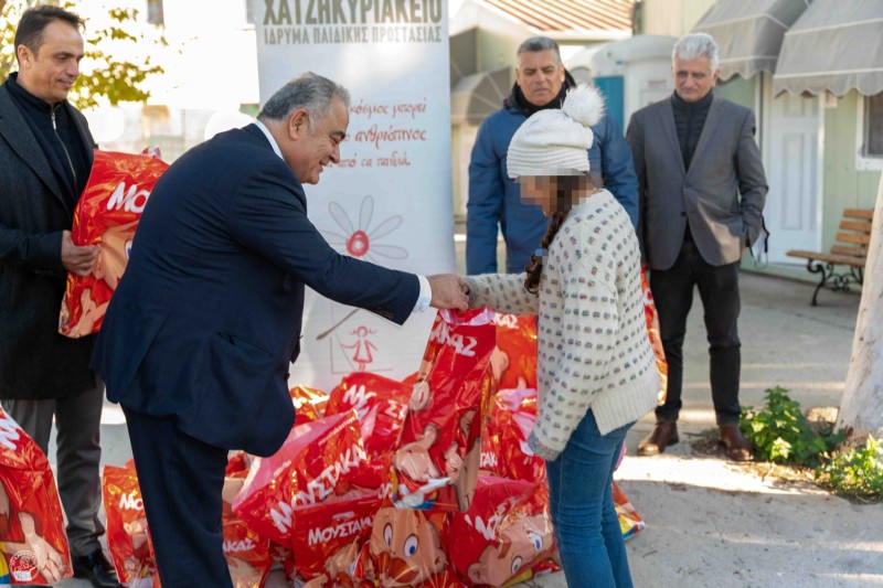 Το Ε.Ε.Α. δίπλα στην κοινωνία