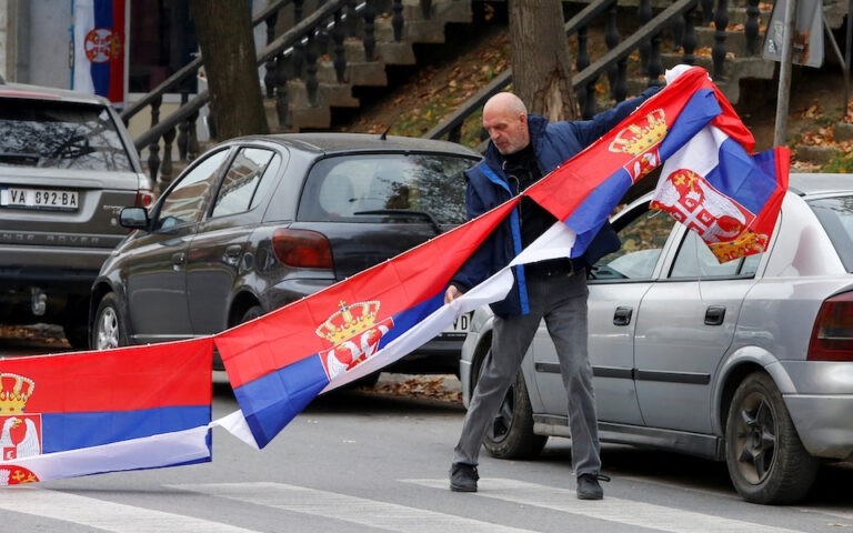 Μυρίζει μπαρούτι στο Κόσοβο – Στα διοικητικά όρια ο αρχηγός ΓΕΕΘΑ της Σερβίας