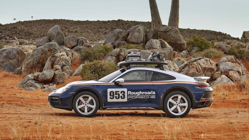 Στους δρόμους της περιπέτειας η νέα Porsche 911 Dakar