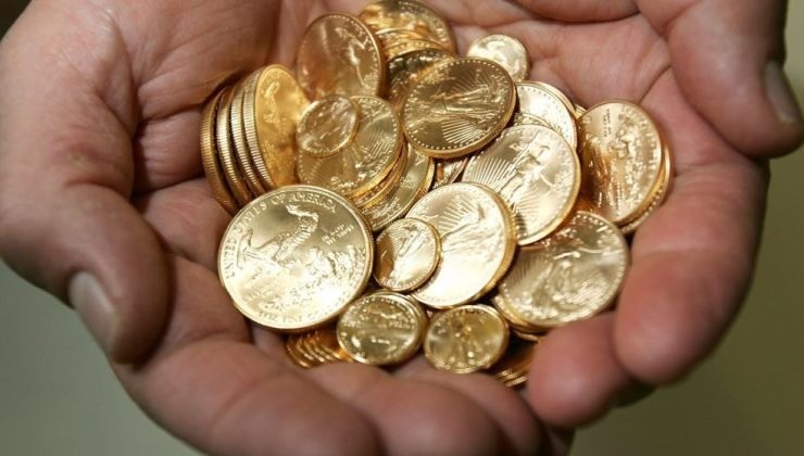 Χρυσές λίρες: Πόσες ξεφορτώθηκαν και πόσες αγόρασαν οι Έλληνες μέσα σε μία 20ετία