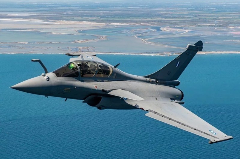 Τα «άρπαξε» για τα Rafale; Και αν ναι, για λογαριασμό ποιου; Ο μιζαδόρος εξοπλιστικών (φρεγατών) υπεράνω υποψίας! 