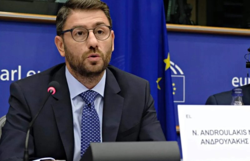 Το ενδεχόμενο να μην παραιτηθεί από ευρωβουλευτής εξετάζει ο Ανδρουλάκης