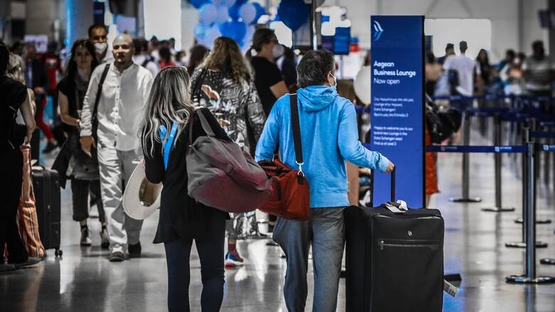 Απογειώθηκε η κίνηση στα αεροδρόμια - Αύξηση 15,5% τον Απρίλιο από το 2019