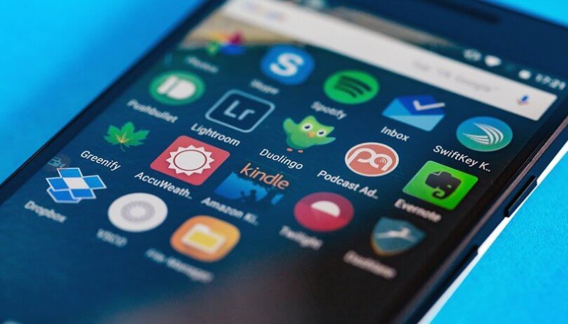 H Google απαγορεύει 38 δημοφιλείς εφαρμογές στα κινητά
