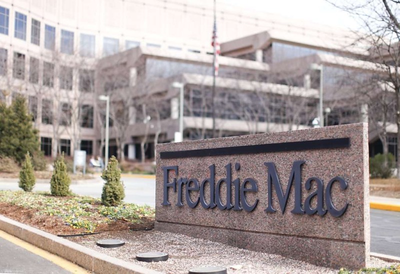 Fitch: Υποβάθμιση του αξιόχρεου των τραπεζών Fannie Mae και Freddie Mac