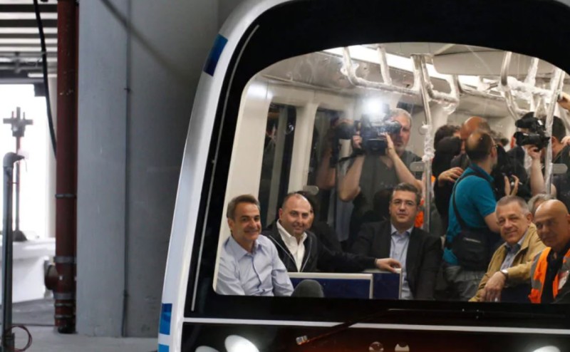 Ο Κ. Μητσοτάκης στο δοκιμαστικό δρομολόγιο του μετρό Θεσσαλονίκης – «Φύγαμε από την απάτη των μουσαμάδων»