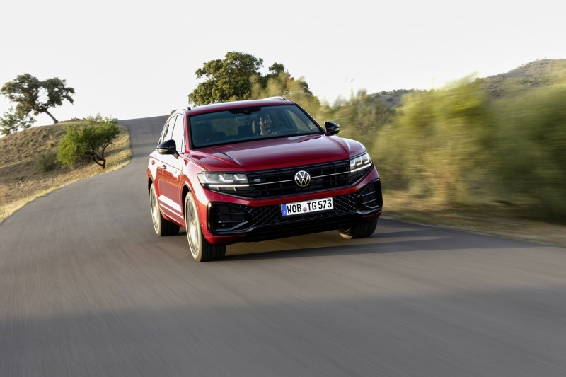 Volkswagen Touareg: Ανανεωμένη συνεχίζει την καριέρα της η ναυαρχίδα των SUV