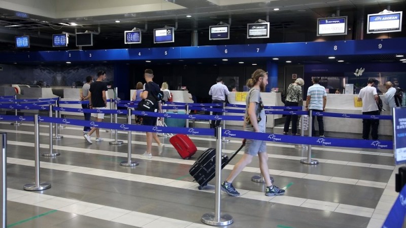 Σχεδόν 12 εκατ. επιβάτες στα περιφερειακά αεροδρόμια - Πτώση σε Μύκονο - Σαντορίνη τον Ιούνιο