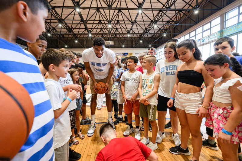 ΜΚΣ ΔΕΣΜΟΣ & Charles Antetokounmpo Family Foundation CAFF διοργάνωσαν εκδήλωση υποστήριξης για οικονομικά ευάλωτες οικογένειες